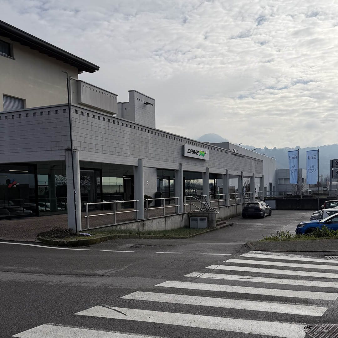 Passione ed esperienza: amiamo le auto e puntiamo a fornire un servizio ad hoc di tutto rispetto