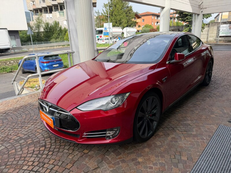 TESLA Model S